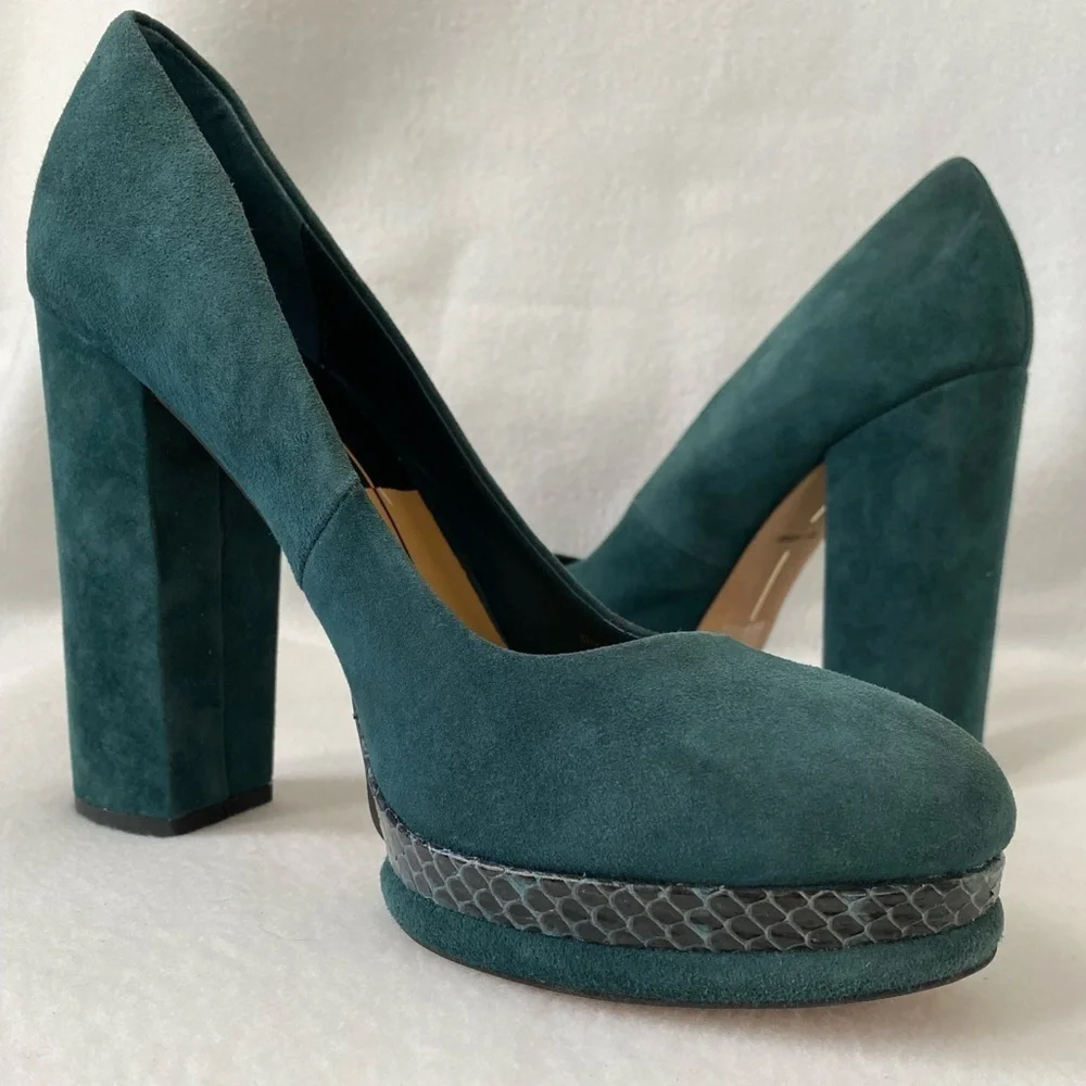 Dolce Vita Size 8 1/2 Green Suede Lizard inspired Trim Platform Heeled Pumps